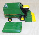 #1000EO 1/64 John Deere Cotton Picker - No Box, AS IS