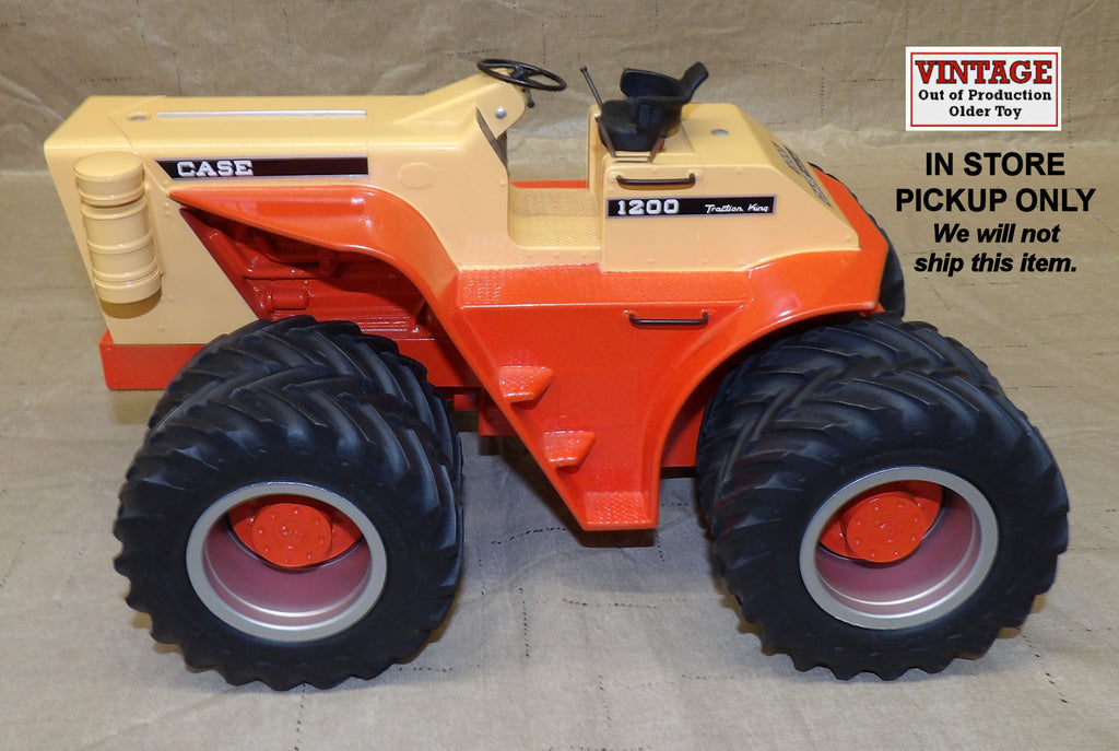 #1200PE-2 1/16 Case 1200 Traction King 4WD Tractor with Duals, Custom Built