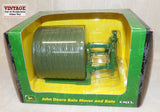 #15041 1/16 John Deere Bale Bork with Bale