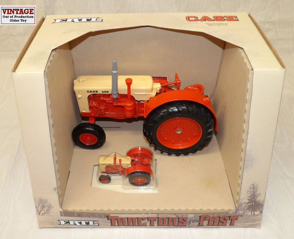 #213CO 1/16 & 1/43 Case 600 Tractors of the Past Set