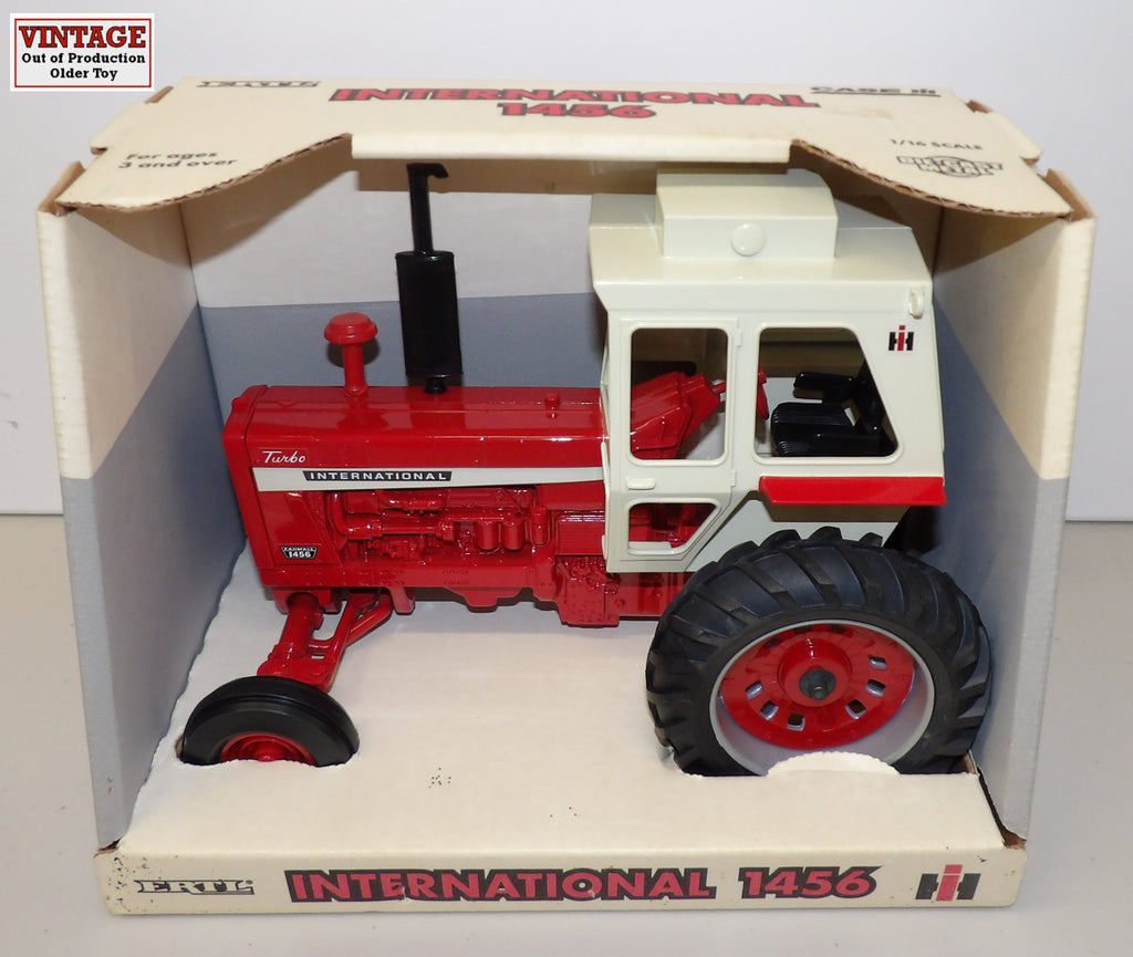 #2311DO 1/16 International 1456 Tractor with Cab