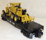 #30-7673 1/48 Rail King Flatcar with 1/50 Caterpillar Motor Grader, O Gauge