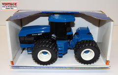 #3021DO 1/32 New Holland 9682 Versatile 4WD Tractor with Duals