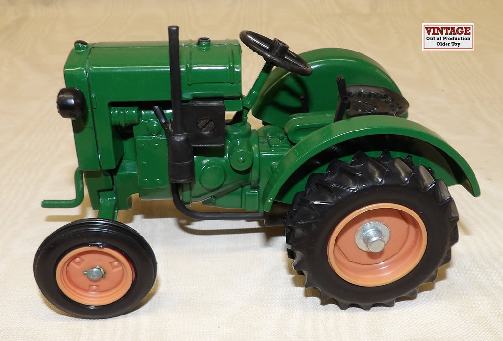 #410 1/16 Deutz "Bauernschlepper" Diesel Tractor