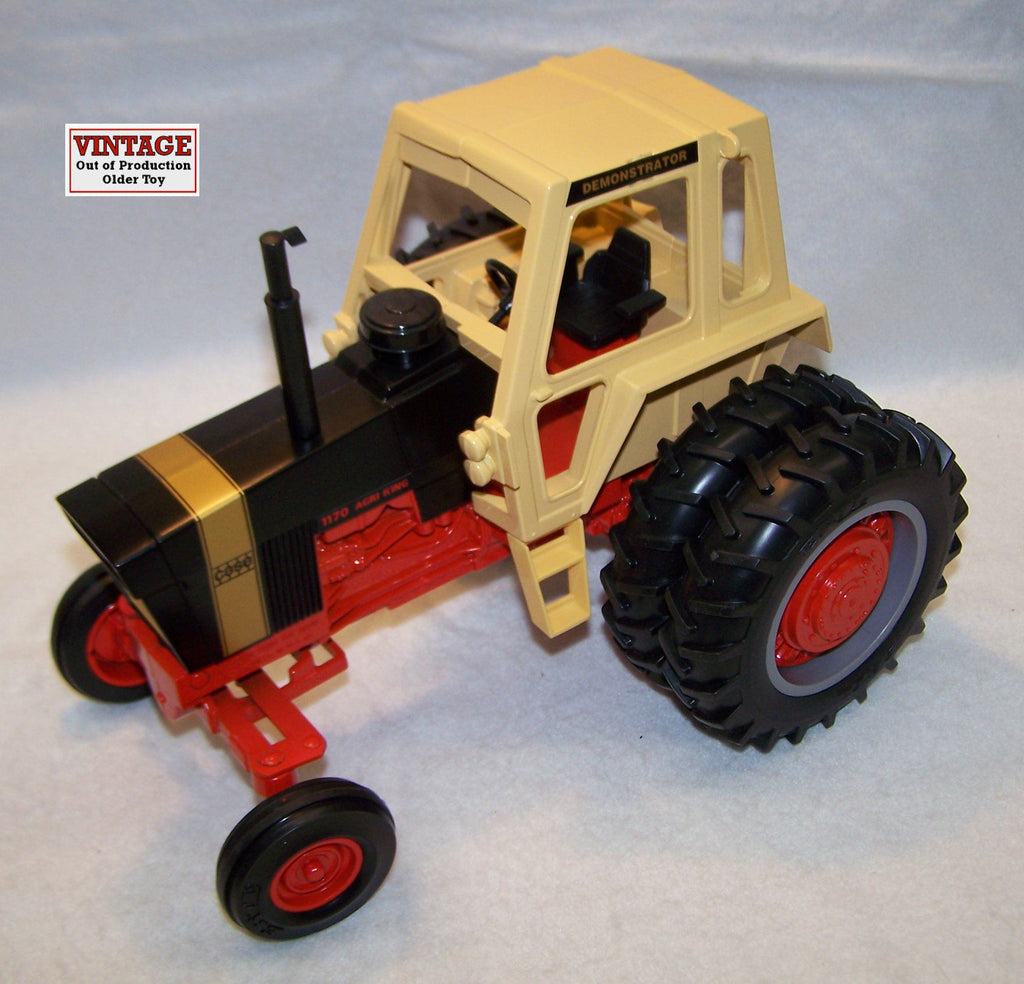 #475PA-1 1/16 Case 1170 Demonstrator Tractor with Duals, 1996 National Farm Toy Show Edition