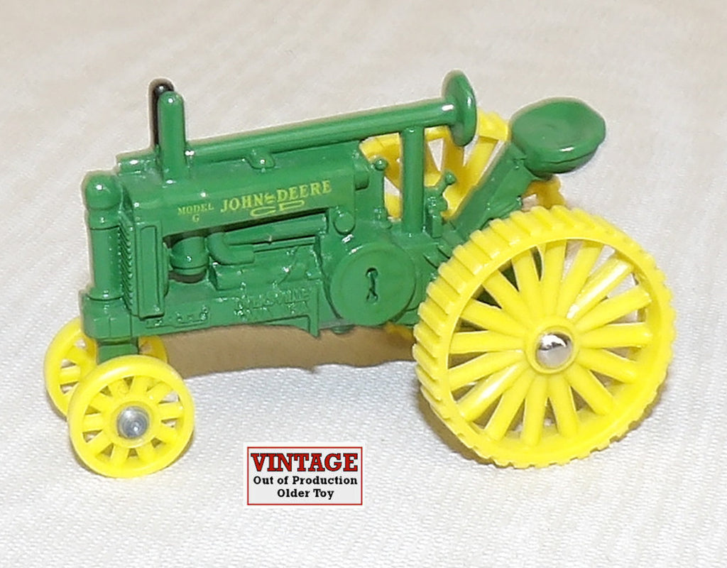 #5523G 1/64 1947 John Deere Model G Narrow Front Tractor on Steel - No Package, AS IS