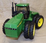 #5595DA 1/16 John Deere 8760 4WD Tractor with Duals, 1988 Collector's Edition