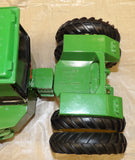 #5595DA 1/16 John Deere 8760 4WD Tractor with Duals, 1988 Collector's Edition