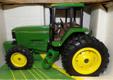 #5619CA 1/16 John Deere Tractor with MFWD and Duals, Collectors Edition