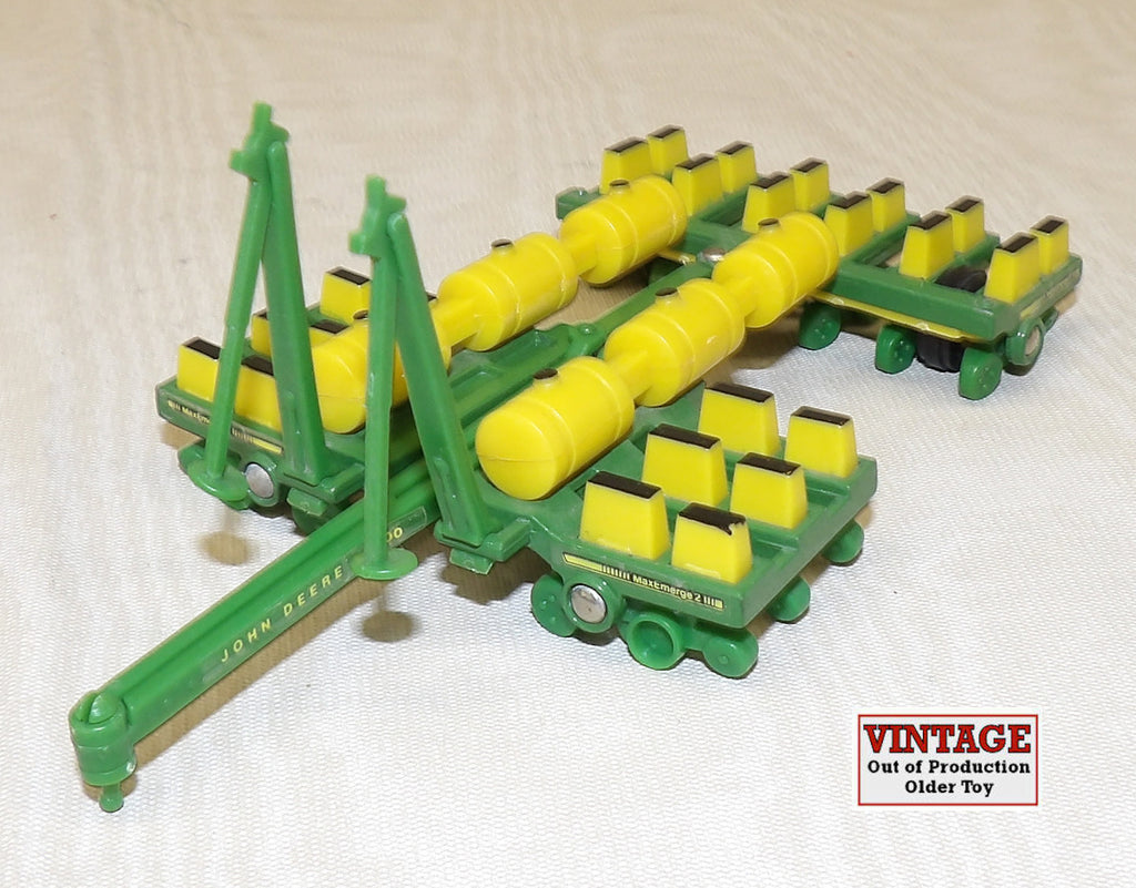 #576FO 1/64 John Deere Model 7200 12-Row Planter - No Package, AS IS
