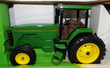 #5840 1/16 John Deere 8200 Row Crop Tractor