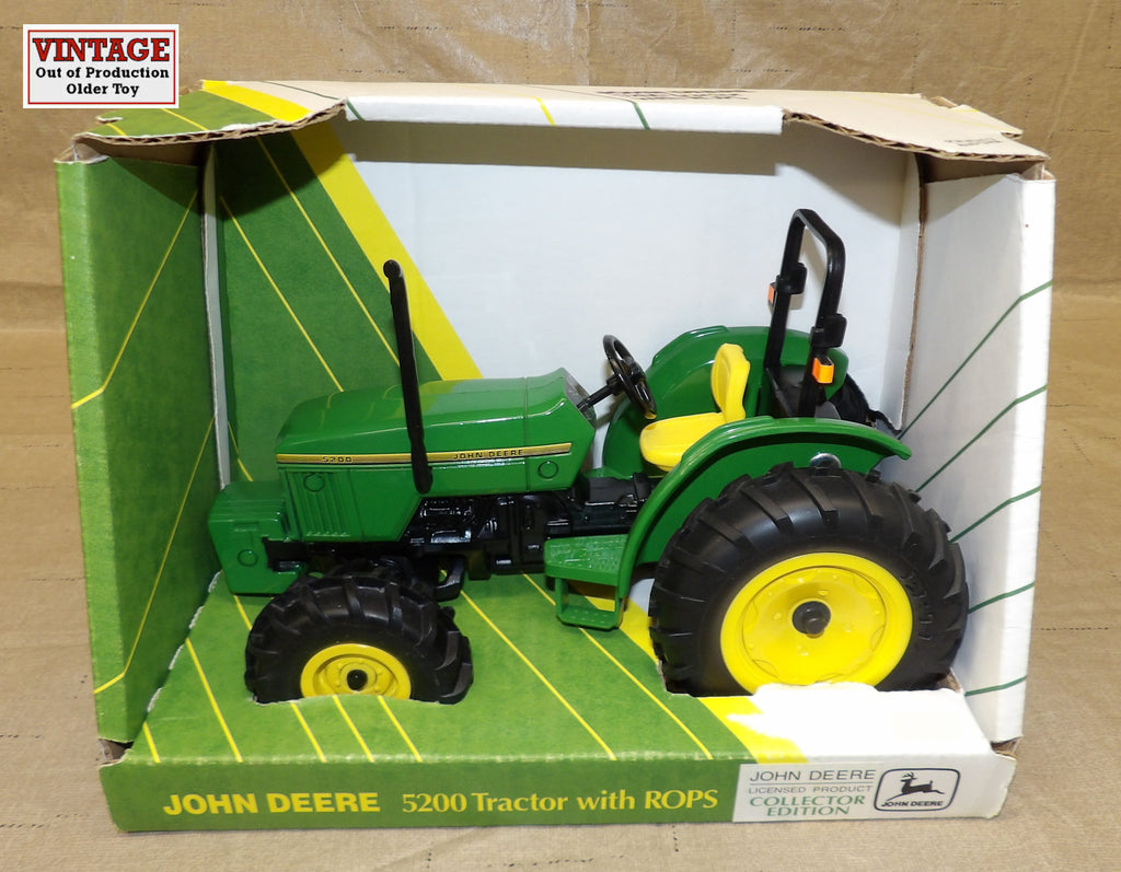 #5845DA 1/16 John Deere 5200 FWD Tractor with ROPS, Collectors Edition