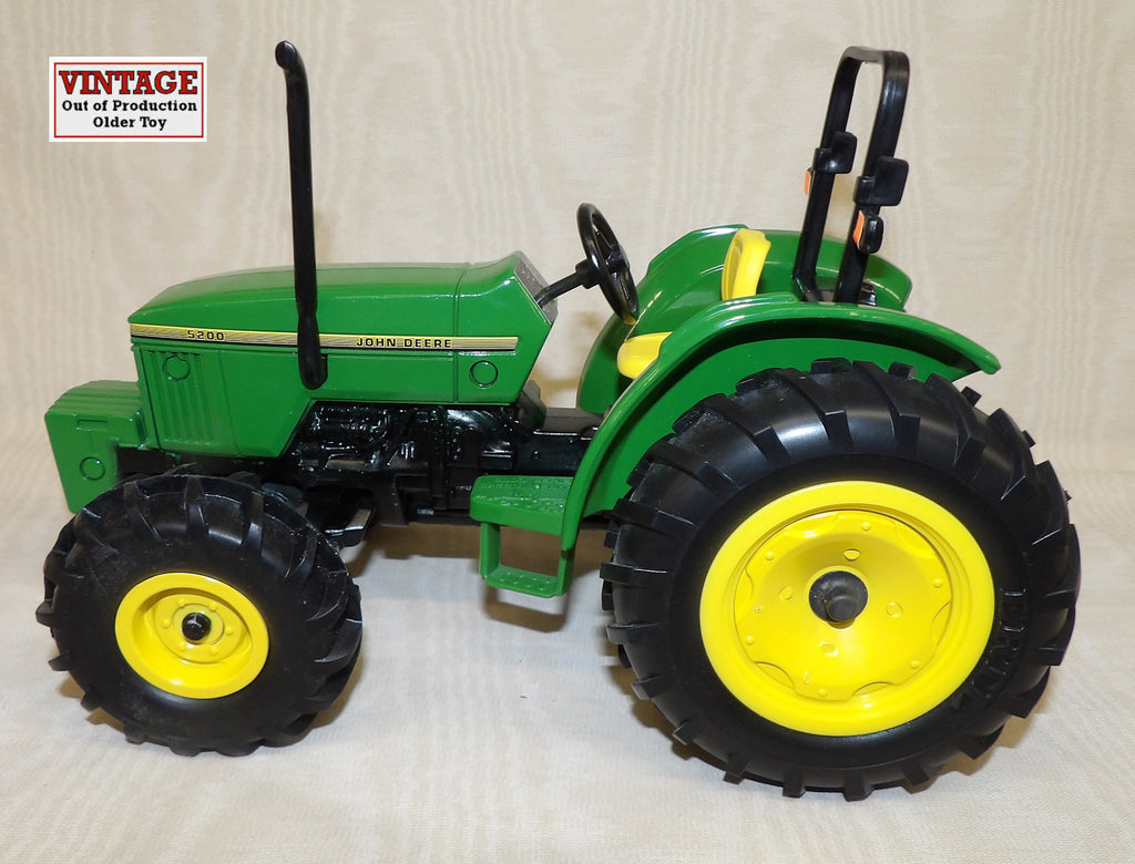 #5845DB 1/16 John Deere 5200 FWD Tractor with ROPS, Collectors Edition - No Box, AS IS