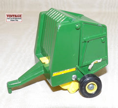 #586FO-1 1/64 John Deere Round Baler with Bale - Used, AS IS