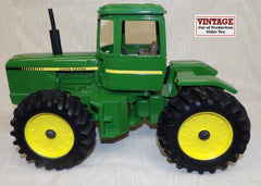 #597 1/16 John Deere "8640" 4WD Tractor with Single Wheels - No Box, AS IS