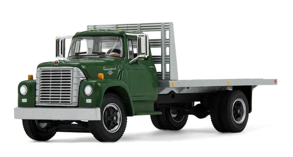 #60-2039 1/64 Shanter Green 1970s International Loadstar Flatbed Truck