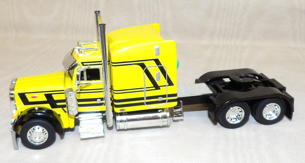#602104 1/64 Harrison Trucking Peterbilt Model 379 Cab with 63" Mid-Roof Sleeper - No Box