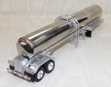 #620942 1/64 Walker Food Grade Tandem Axle Tanker Trailer - No Box