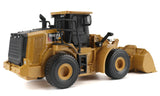 #84043 1/32 Cat 950M Wheel Loader with Accessories