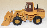 #C2426 1/35 Case 621 Wheel Loader with 4-in-1 Bucket and Attachments