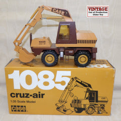 #C2964 1/35 Case 1085B Cruz-Air Excavator, Pre-Owned
