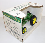 #CUST176 1/16 John Deere LA Tractor - 1992 Great American Toy Show Edition