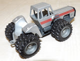 #FU01744 1/64 White 4-270 4WD Tractor - No package, AS IS