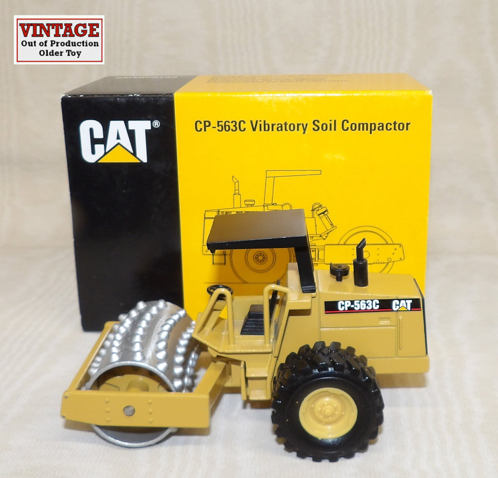 #NZG4012 1/50 Cat CP-563C Vibratory Soil Compactor Launch Edition, Pre-Owned