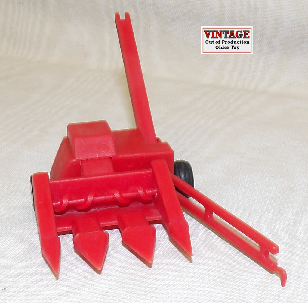 #ST3022 1/64 Red 3-Row Corn Picker - No Package, AS IS