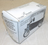 #ZSM726 1/25 J.I.Case 1920 International Truck Bank - Missing Key, AS IS